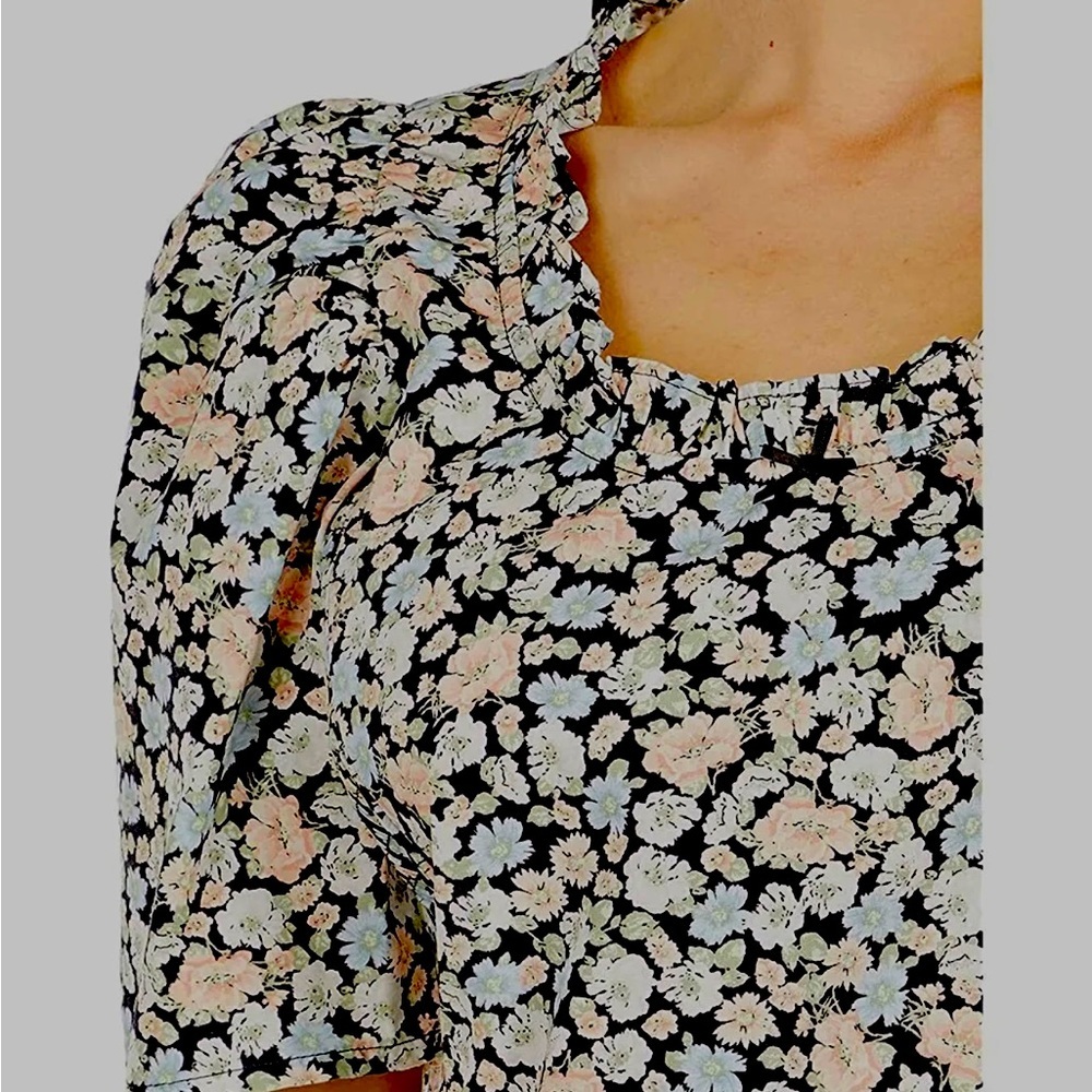 Levi's 100% Cotton Louise Smocked Crop Top in Vanessa Floral Obsidian - Size S